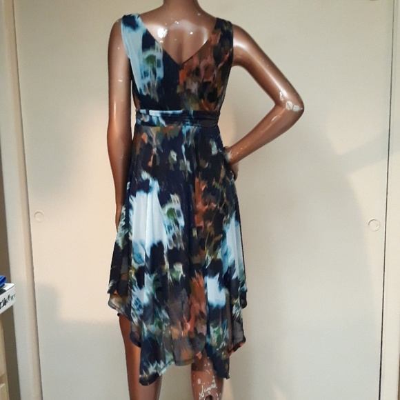 Simply Vera Handkerchief Hem Watercolor Dress - Picture 3 of 4